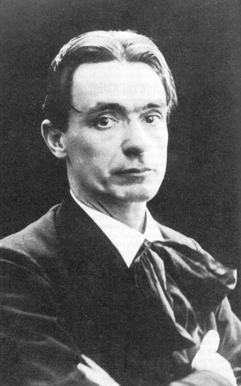Portrait of Rudolf Steiner from 1904.